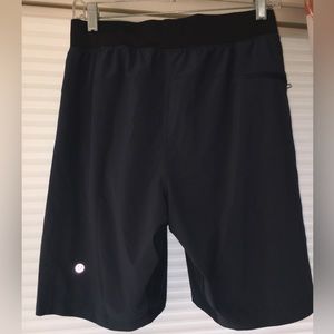 LULULEMON Athletica Mens T.H.E. Short Linerless 9” Navy Blue & Black. Size Small
